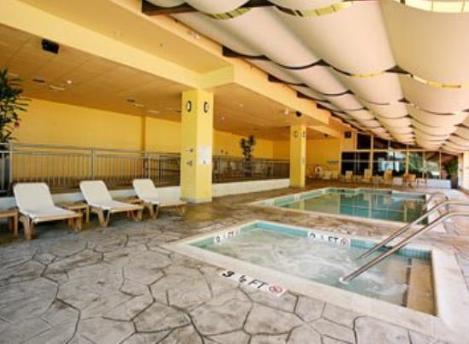 Holiday Inn Fitchburg-Waterpark Facilities photo